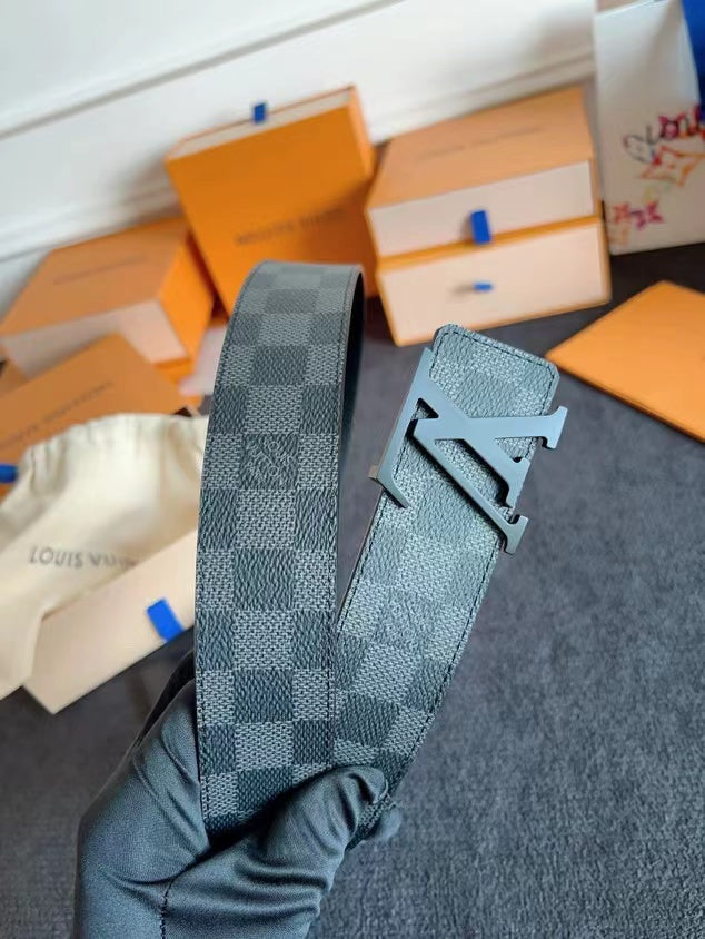 Louis Vuitton leather belt