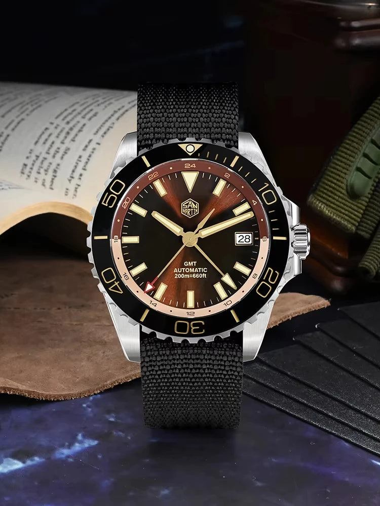 San Martin SN0136 39mm Retro Enamel Sunray Dark Brown Dial Men Automatic NH34 GMT Watch 20Bar Wristwatch SLN C3 Green Dive