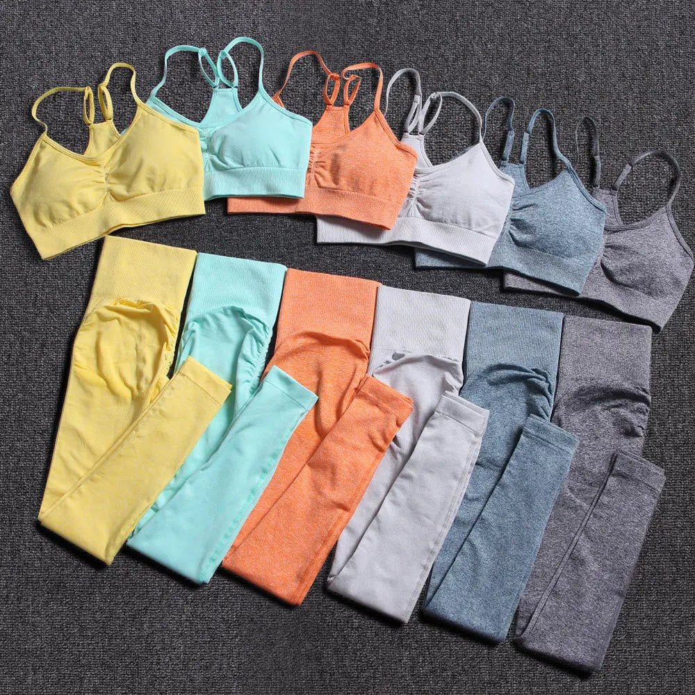 High Waist Seamless Yoga Set with Breathable Nylon Spandex Leggings and Sports Bra Solid Pattern