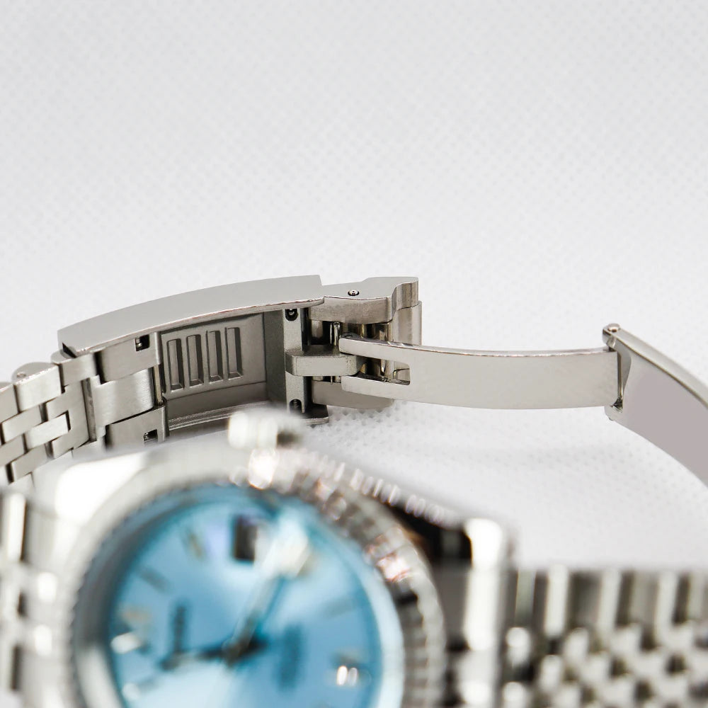 Modern Manufacturer Design Stainless Steel Band Waterproof Features NH35 Luminous Auto Mechanical Watch