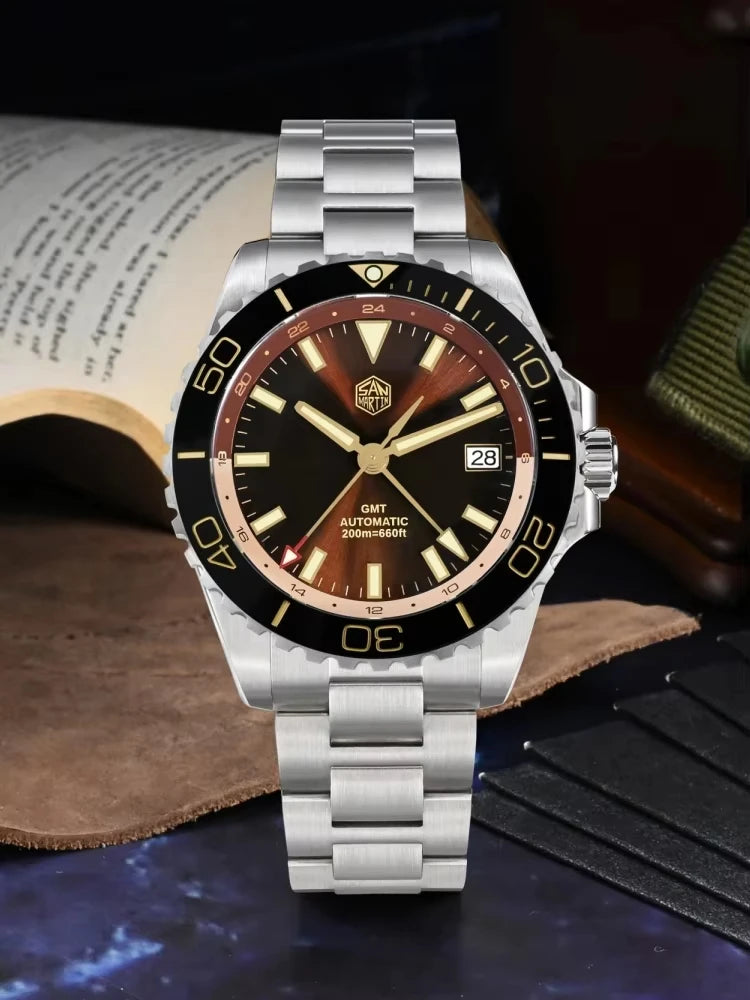 San Martin SN0136 39mm Retro Enamel Sunray Dark Brown Dial Men Automatic NH34 GMT Watch 20Bar Wristwatch SLN C3 Green Dive