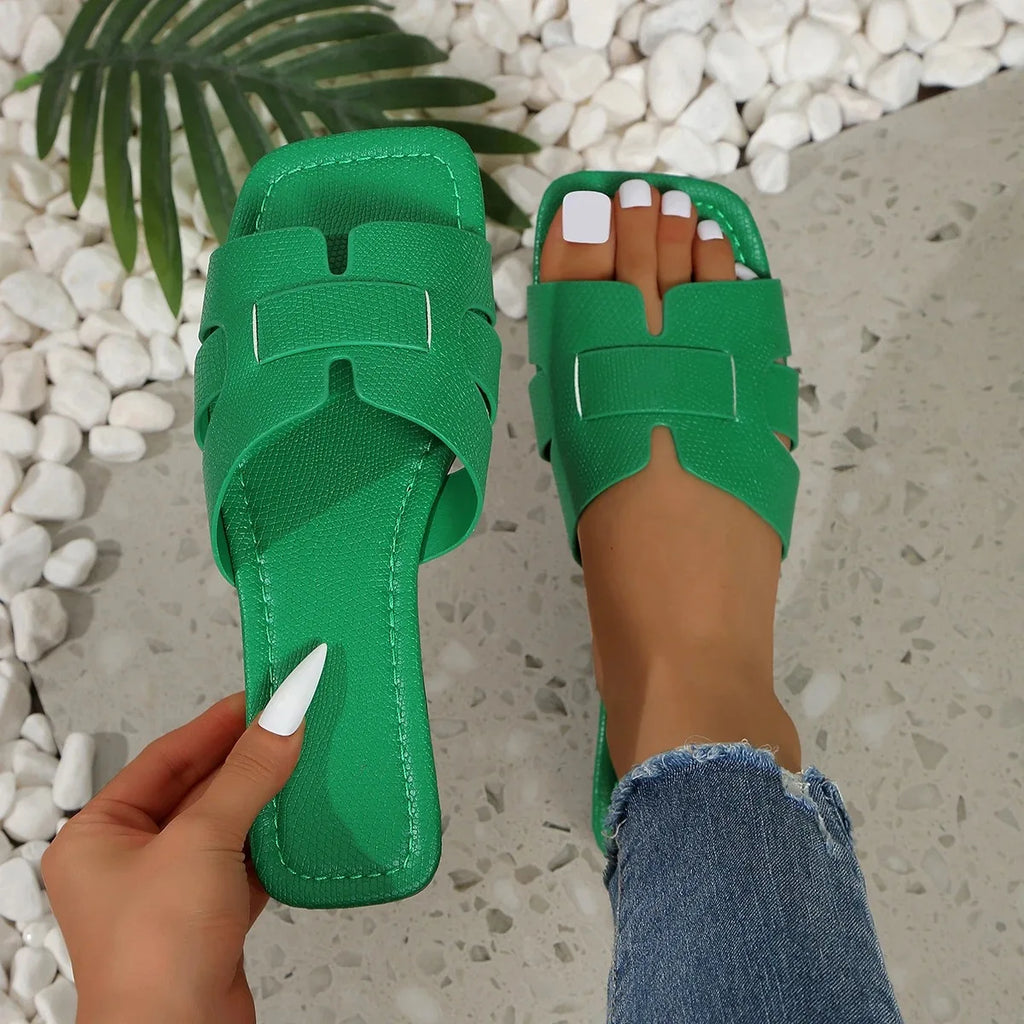 2025 Summer Women Slippers Luxury Trend Outdoor Flat Slippers Female Beach Sandals Brand Designer Shoes Big Size Slides Woman