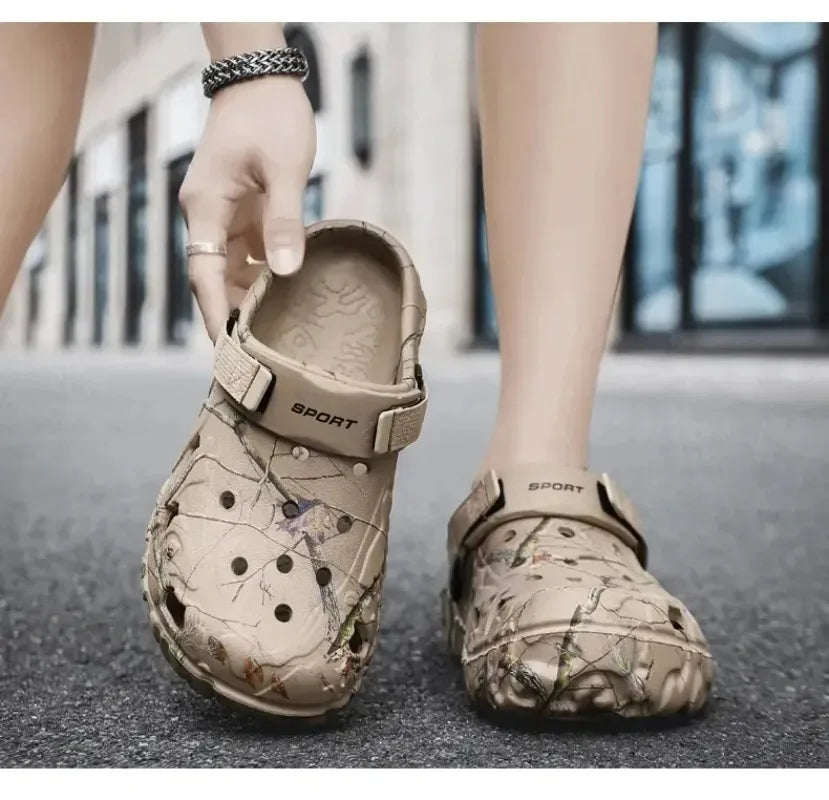 Summer Men's and Women's Wooden Clog Sandals, Classic Couple Courtyard Shoes, Men's Fashion Casual Sandals, Casual Slippers