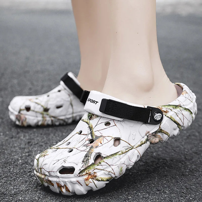 Summer Men's and Women's Wooden Clog Sandals, Classic Couple Courtyard Shoes, Men's Fashion Casual Sandals, Casual Slippers