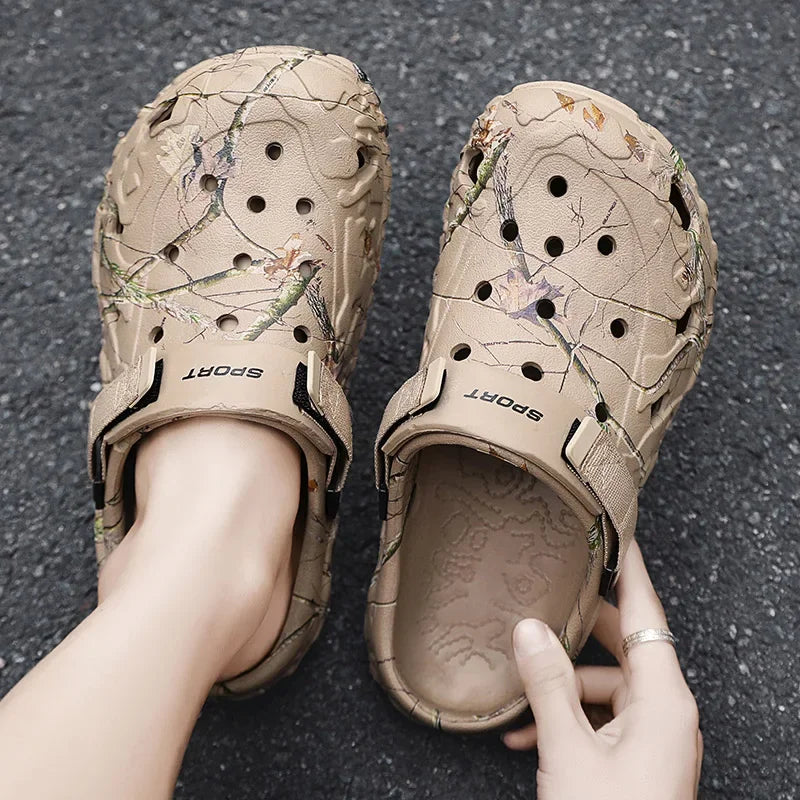 Summer Men's and Women's Wooden Clog Sandals, Classic Couple Courtyard Shoes, Men's Fashion Casual Sandals, Casual Slippers