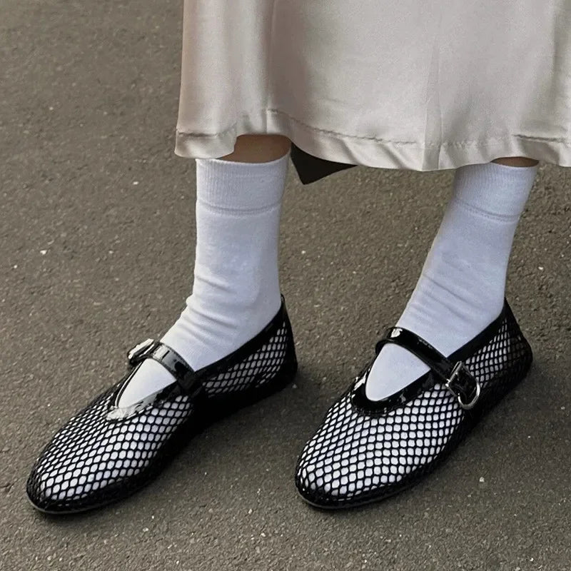 Summer Mesh Hollow Sandals Women Flats Shallow 2024 New Beach Shoes Comfort Retro Female  Flat shoes