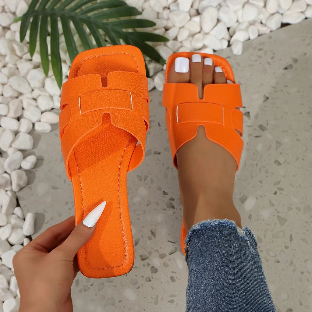 2025 Summer Women Slippers Luxury Trend Outdoor Flat Slippers Female Beach Sandals Brand Designer Shoes Big Size Slides Woman