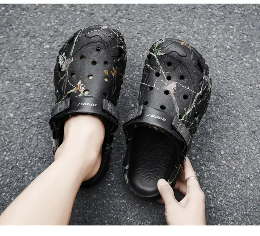 Summer Men's and Women's Wooden Clog Sandals, Classic Couple Courtyard Shoes, Men's Fashion Casual Sandals, Casual Slippers