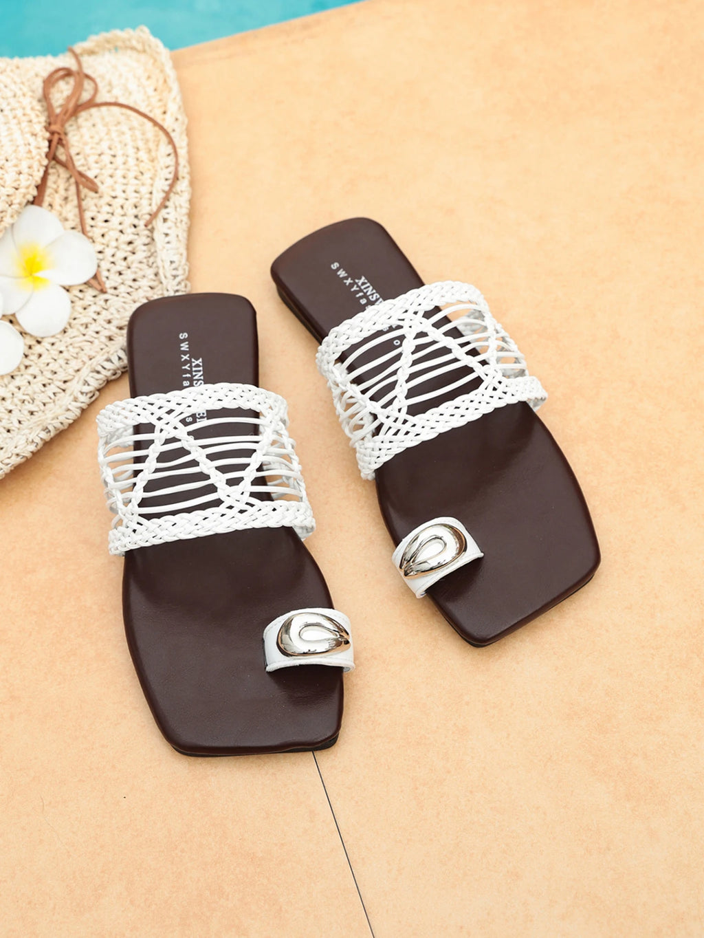 Women's Sandals Summer New Flat Shoes Casual Soft Sole Women's Vacation Fashion Braided Beach Flip Flops Zapatos De Mujer 2103