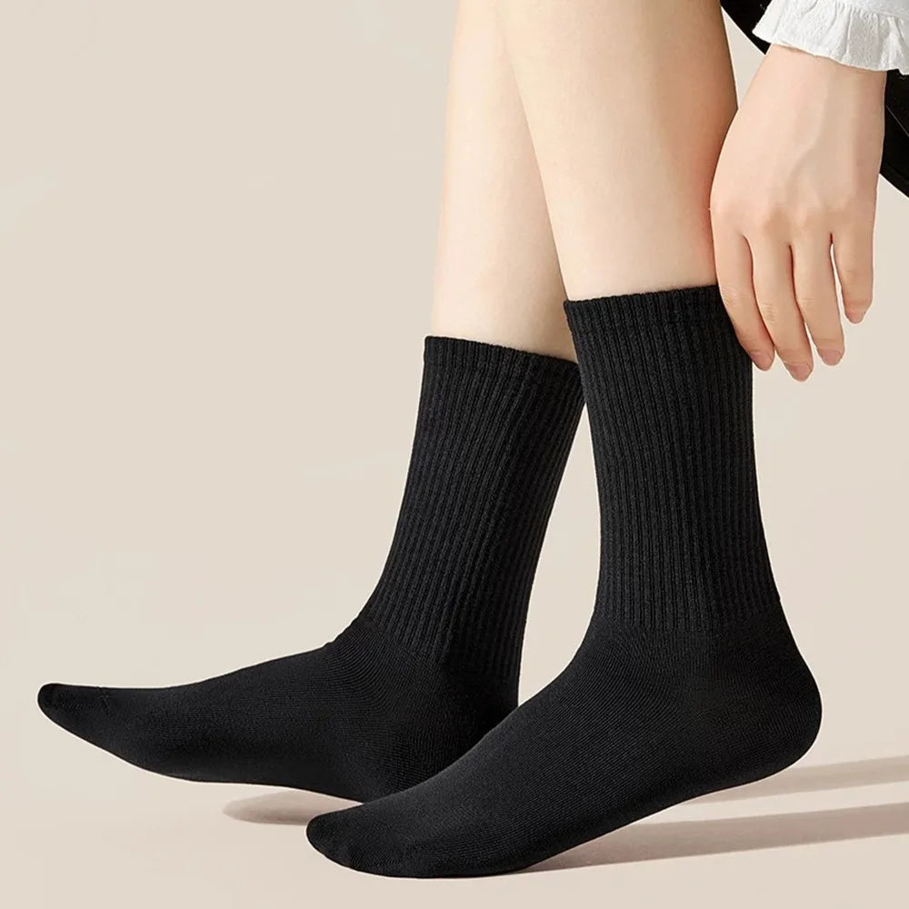 New Style White/Black Men Breathable Long Business Harajuku Socks Solid Gentleman Outdoor Sports Socks Summer Soft High Sock